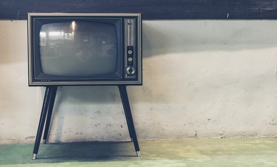 What is the Difference between Cable TV and Ordinary TV? - Article Vibe