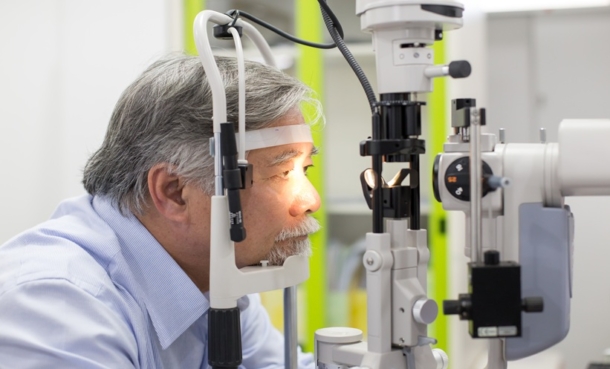 AI retinal imaging for Alzheimer’s disease detection in an older adult eye examination