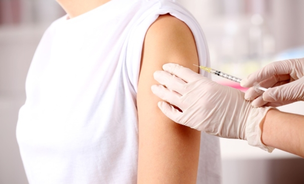 England launches MenB vaccine programme for students
