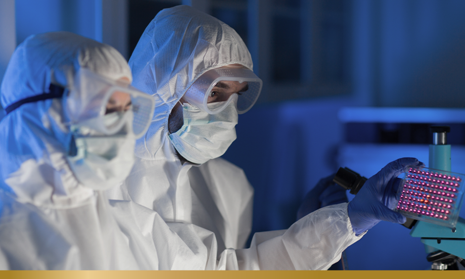 Two scientists in a lab