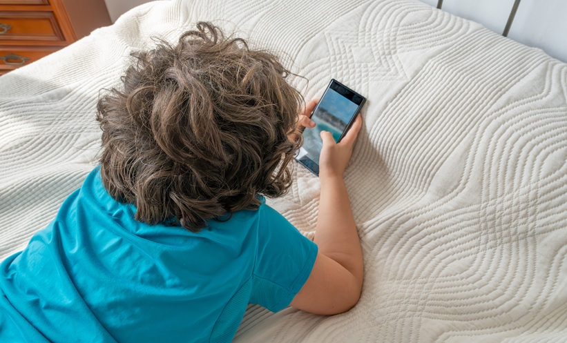 Screen Time Linked to Better Cognition? - EMJ