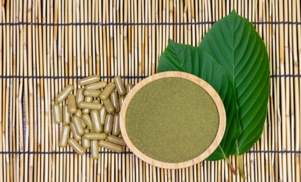 kratom drug, kratom plant, kratom pills
