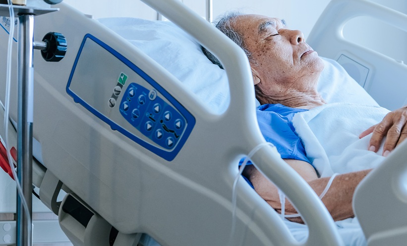 Liver transplant recipient withimpaired lung function and breathing symptoms with a physician.